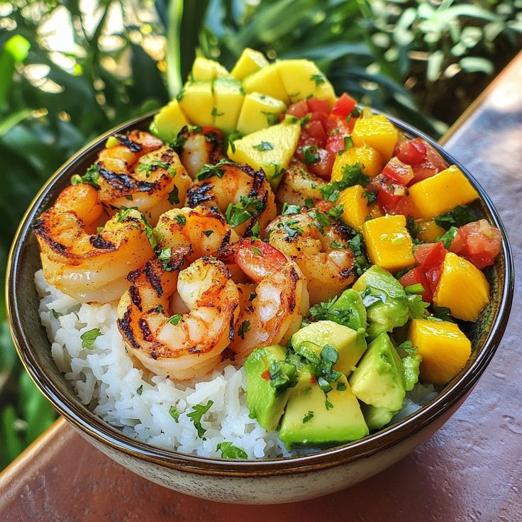 🍤 Tropical Shrimp & Avocado Bowls with Mango…